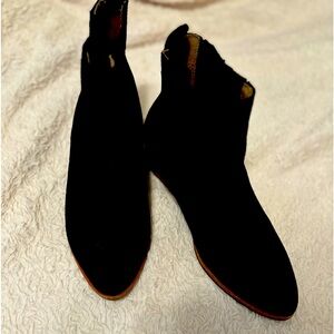 Hush Puppies booties